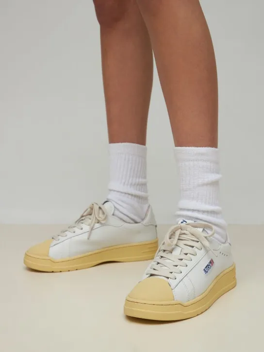 Autry   Bob Lutz low leather sneakers 
