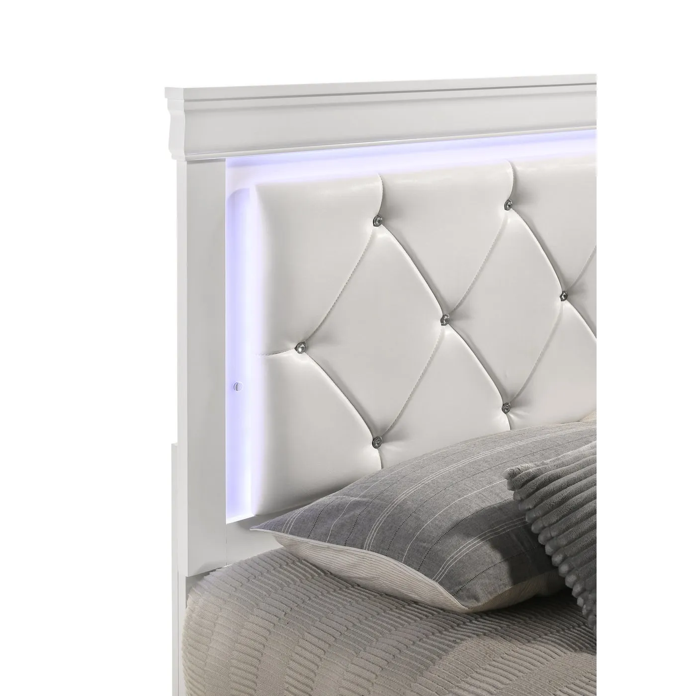 Brooklyn White Collection King Platform Bed
