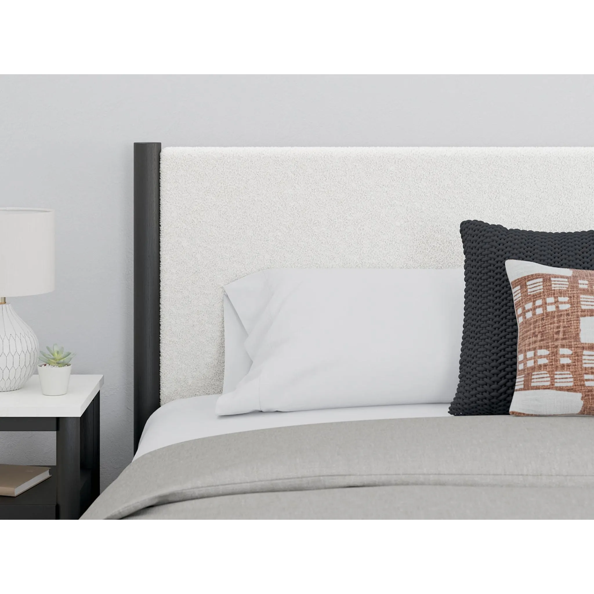 Cadmori Platform Bed