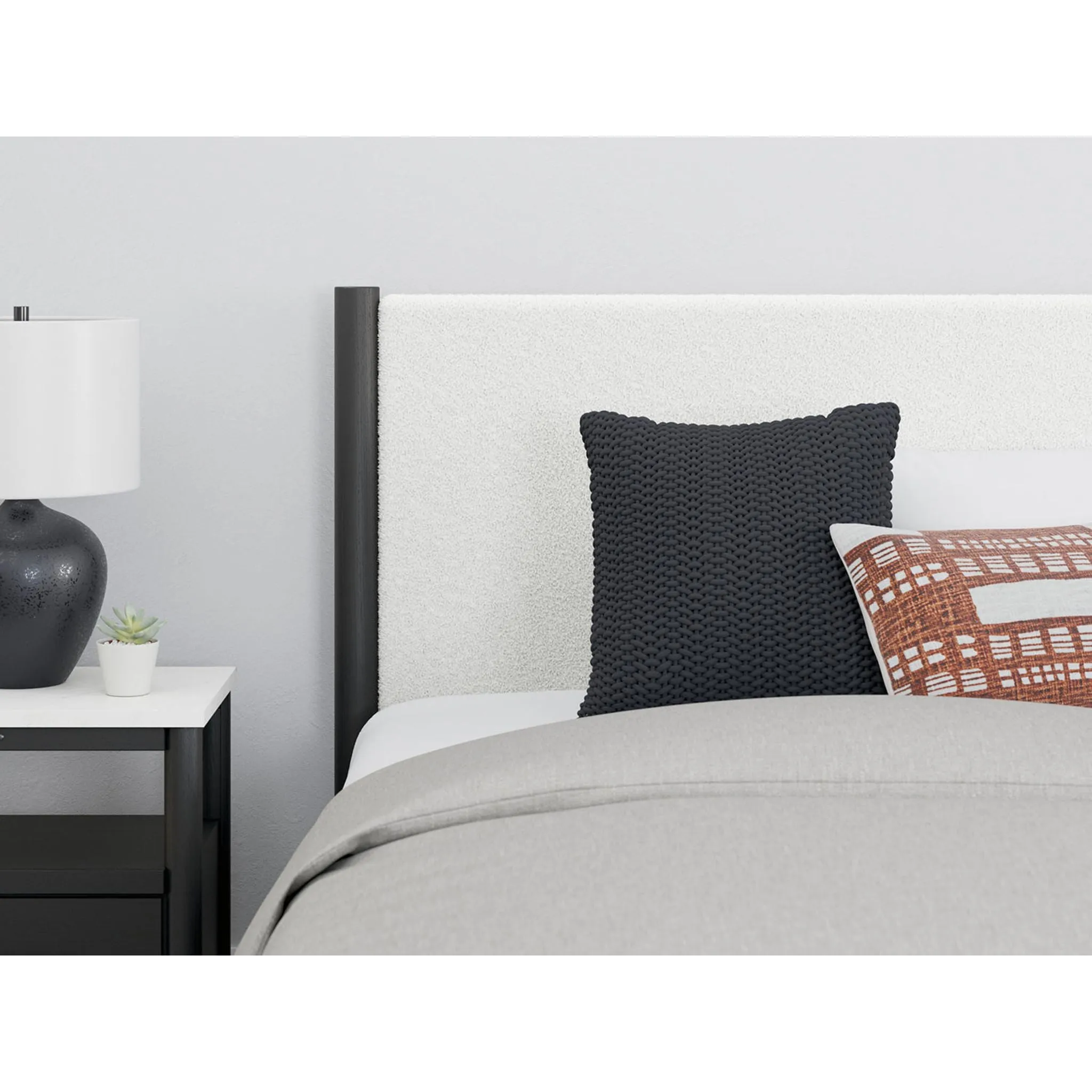 Cadmori Platform Bed