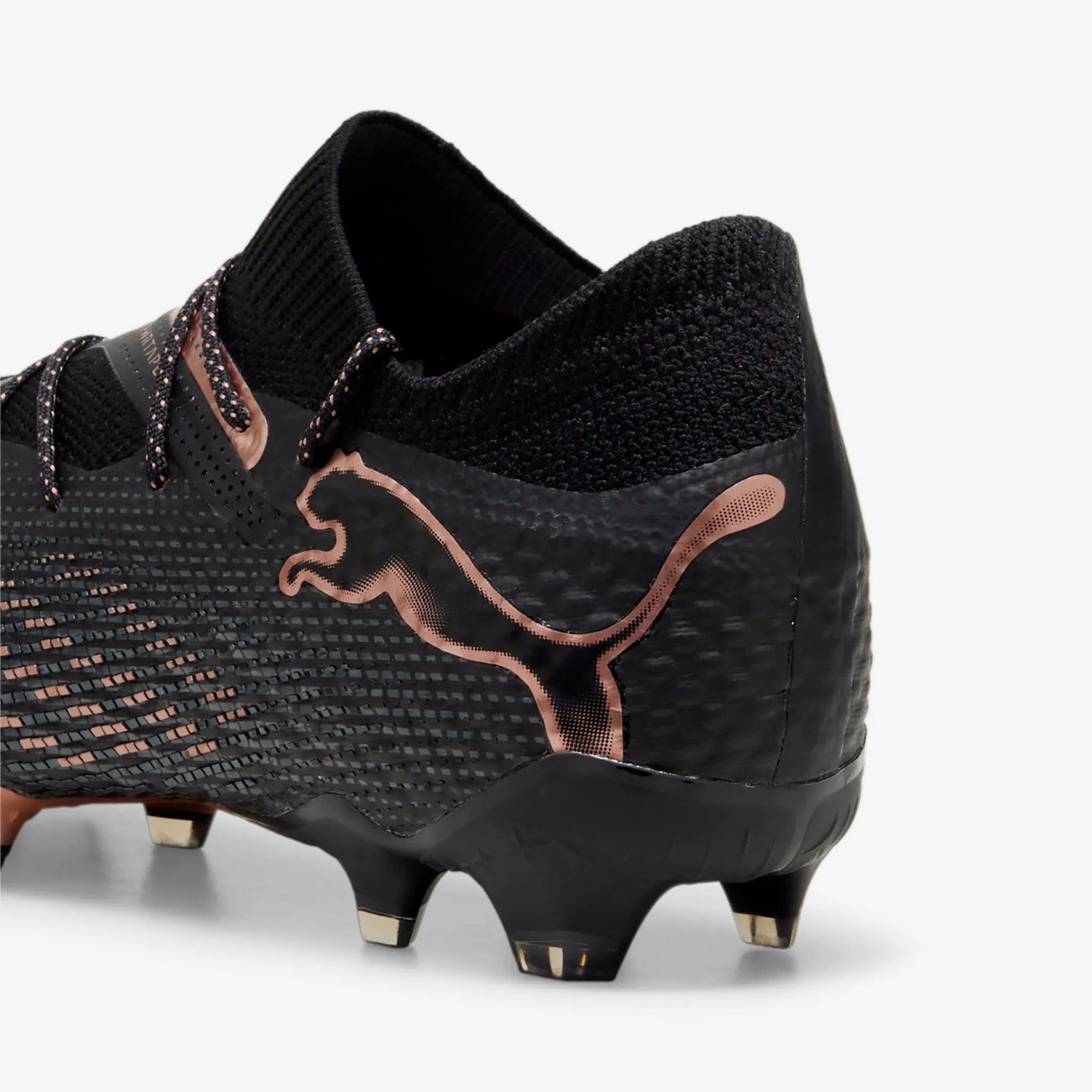Men's Puma FUTURE 7 Ultimate FG/AG Soccer Cleats